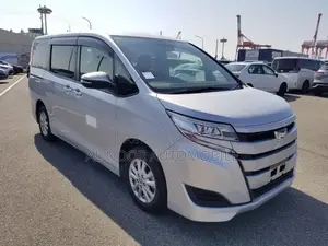 Toyota Noah 1.8 FWD Hybrid (7 Seater) 2021 Silver