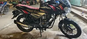 বাজাজ ডিসকভার ১২৫ ২০২০ কালো