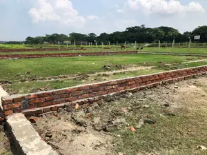 পূর্বাচলে ৫ কাঠার বাণিজ্যিক জমি