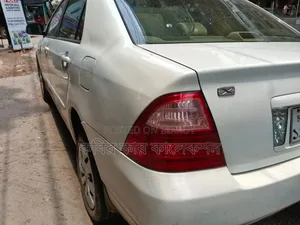 Toyota Corolla 2005 Pearl