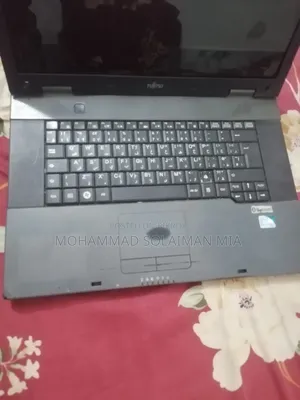 Laptop Fujitsu 2GB Intel Pentium HDD+SSD 500GB