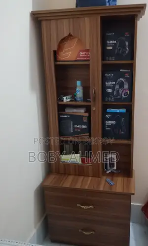 ড্রেসিং টেবিল