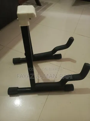 Guitar stand