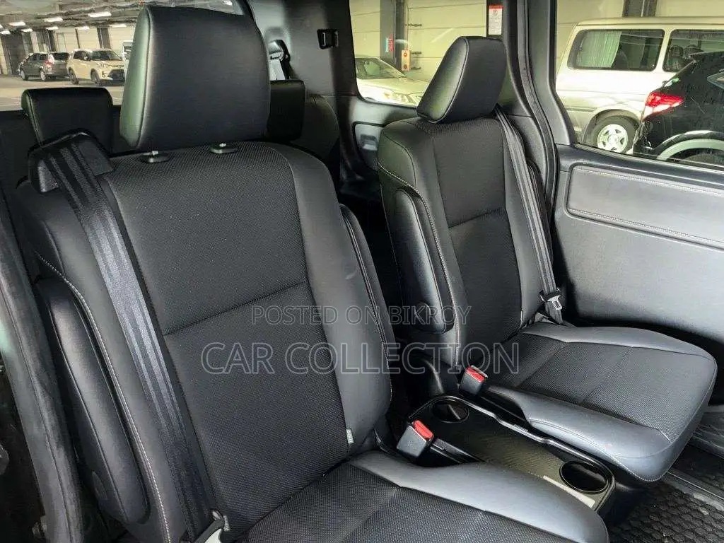 Toyota Esquire 2021 Black