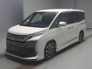 Toyota Voxy 2023 Pearl