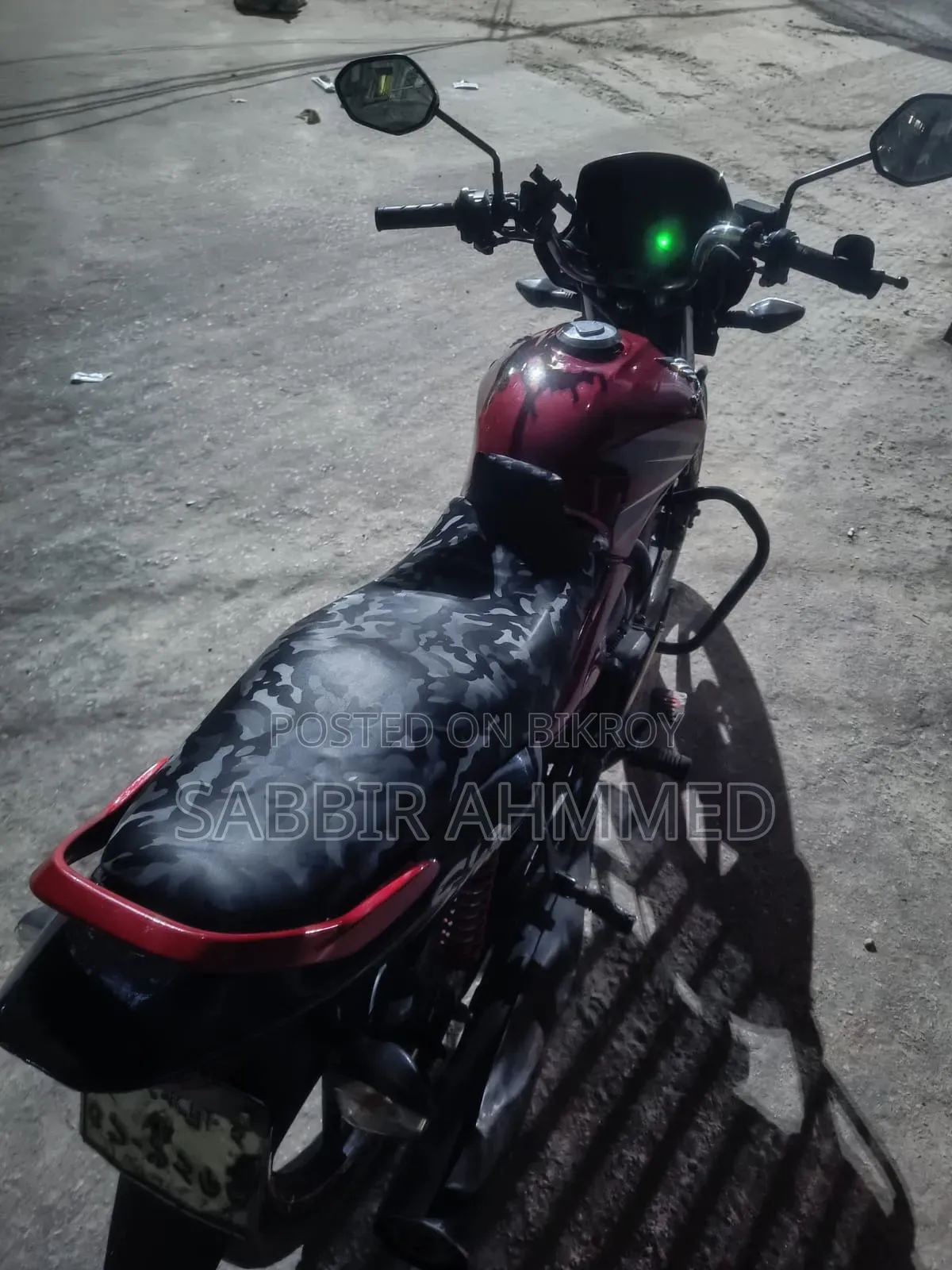 হোন্ডা ২০১৫ লাল