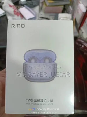 Brand Riro Earbuds