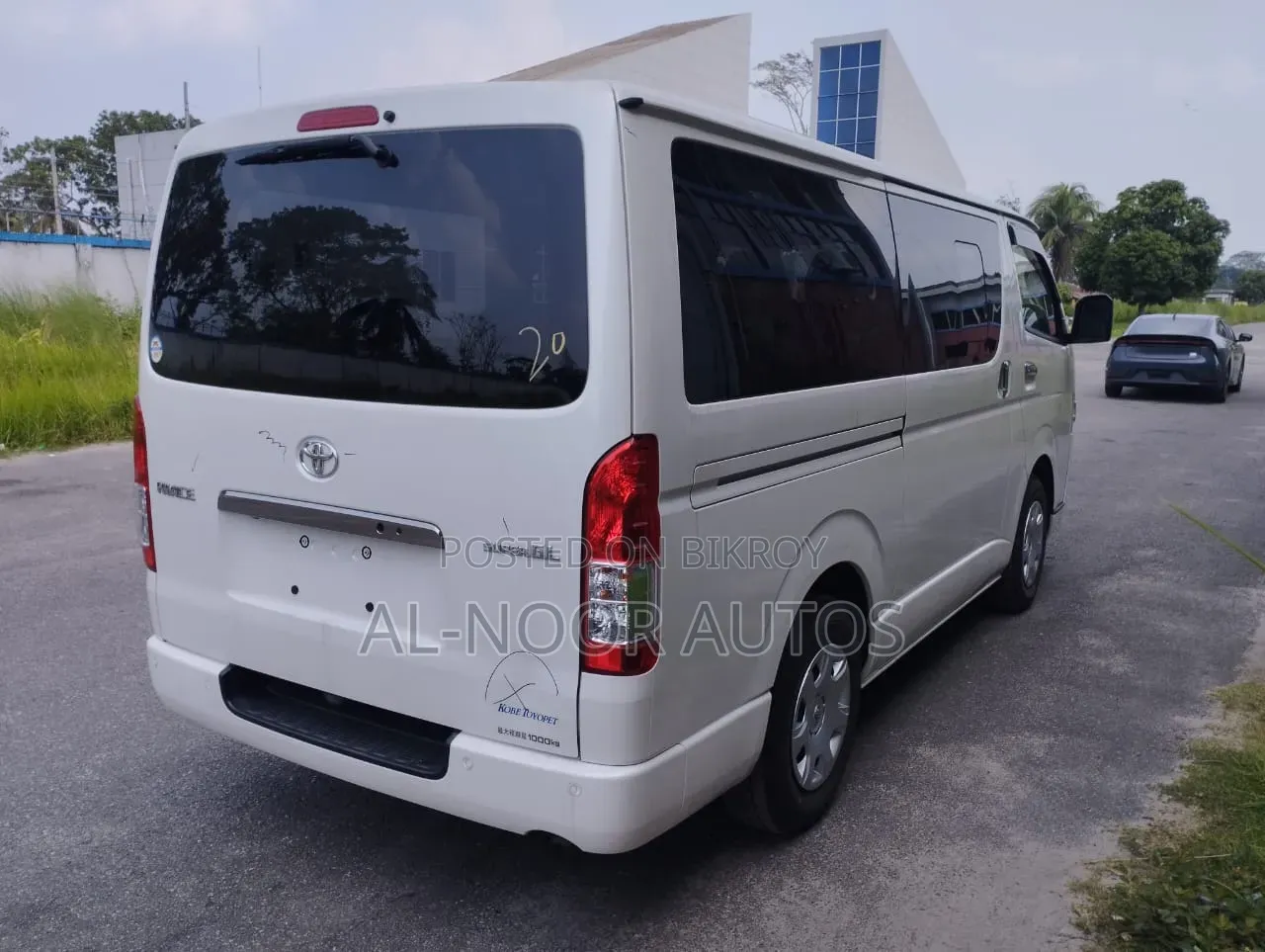 Toyota HiAce 2021 Pearl