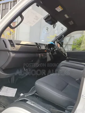 Toyota HiAce 2021 Pearl