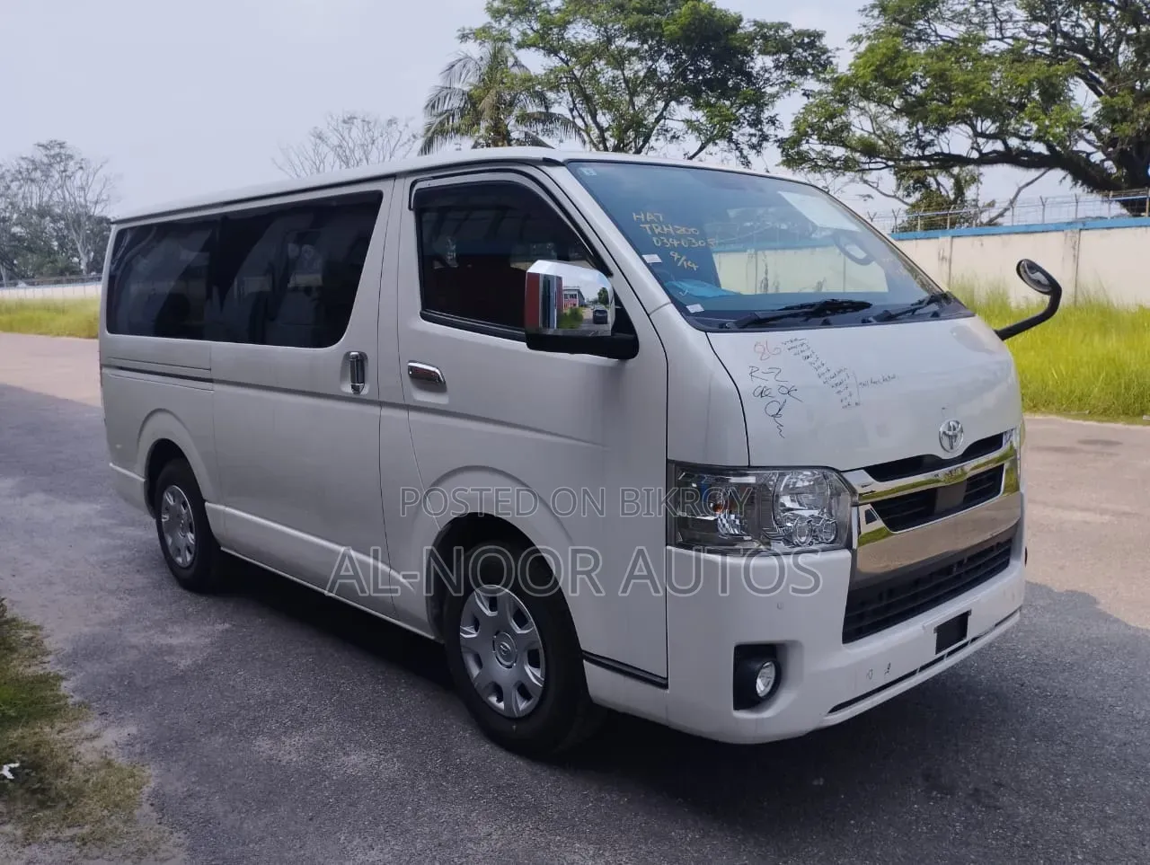 Toyota HiAce 2021 Pearl
