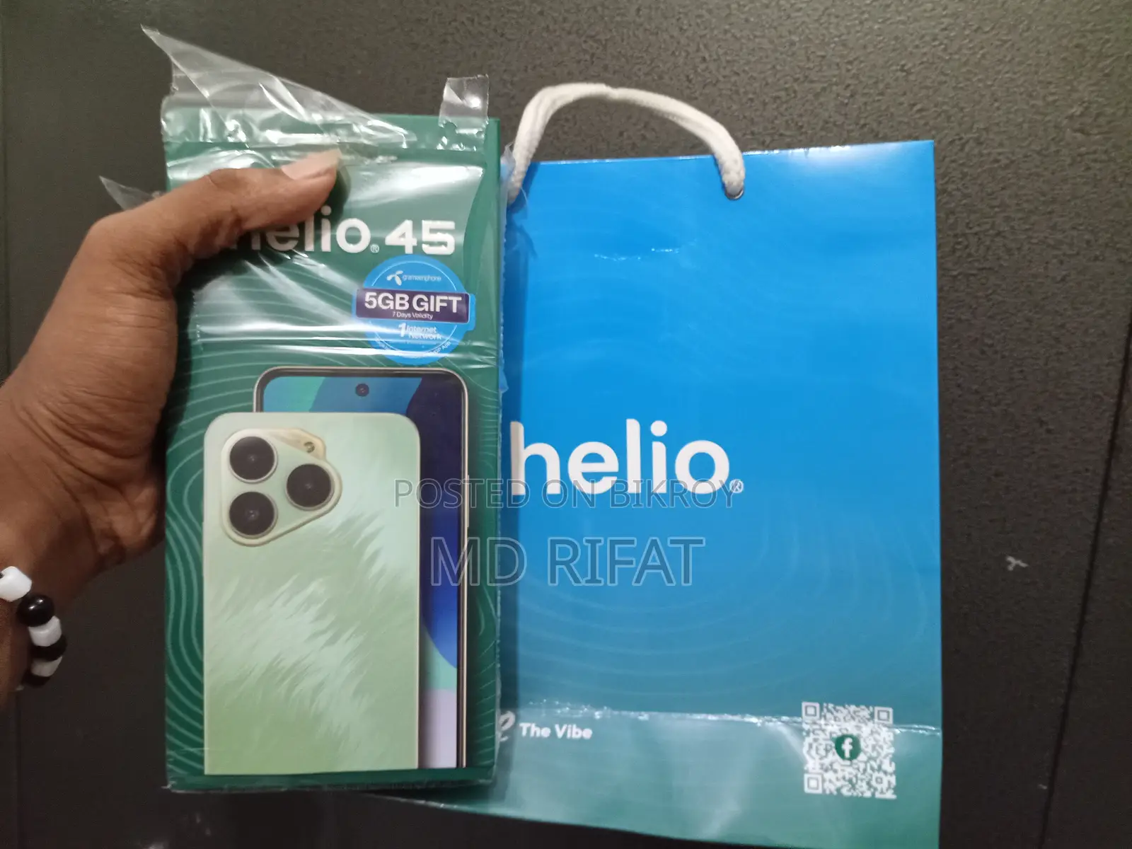 Helio 45 128 GB Gold