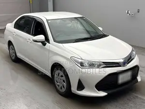 Toyota Axio ২০২১ সাদা