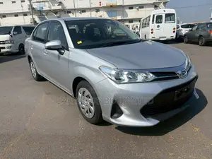 টয়োটা এক্সিও ২০২২ সিলভার