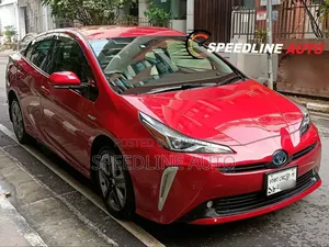 টয়োটা প্রিউস ২০১৯ রেড