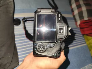 Canon Camera 600d With Prime Lens