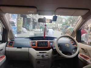 Toyota Noah 2004 পার্ল
