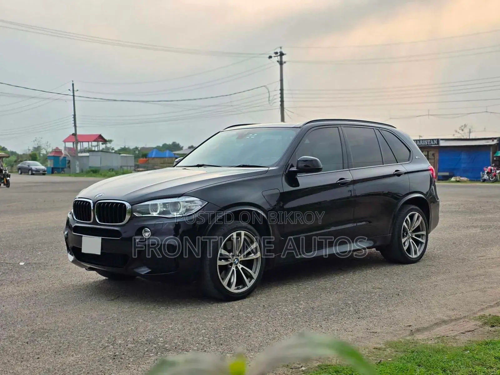 BMW X5 xDrive50i AWD (4.4L 8cyl 8A) 2016 Black