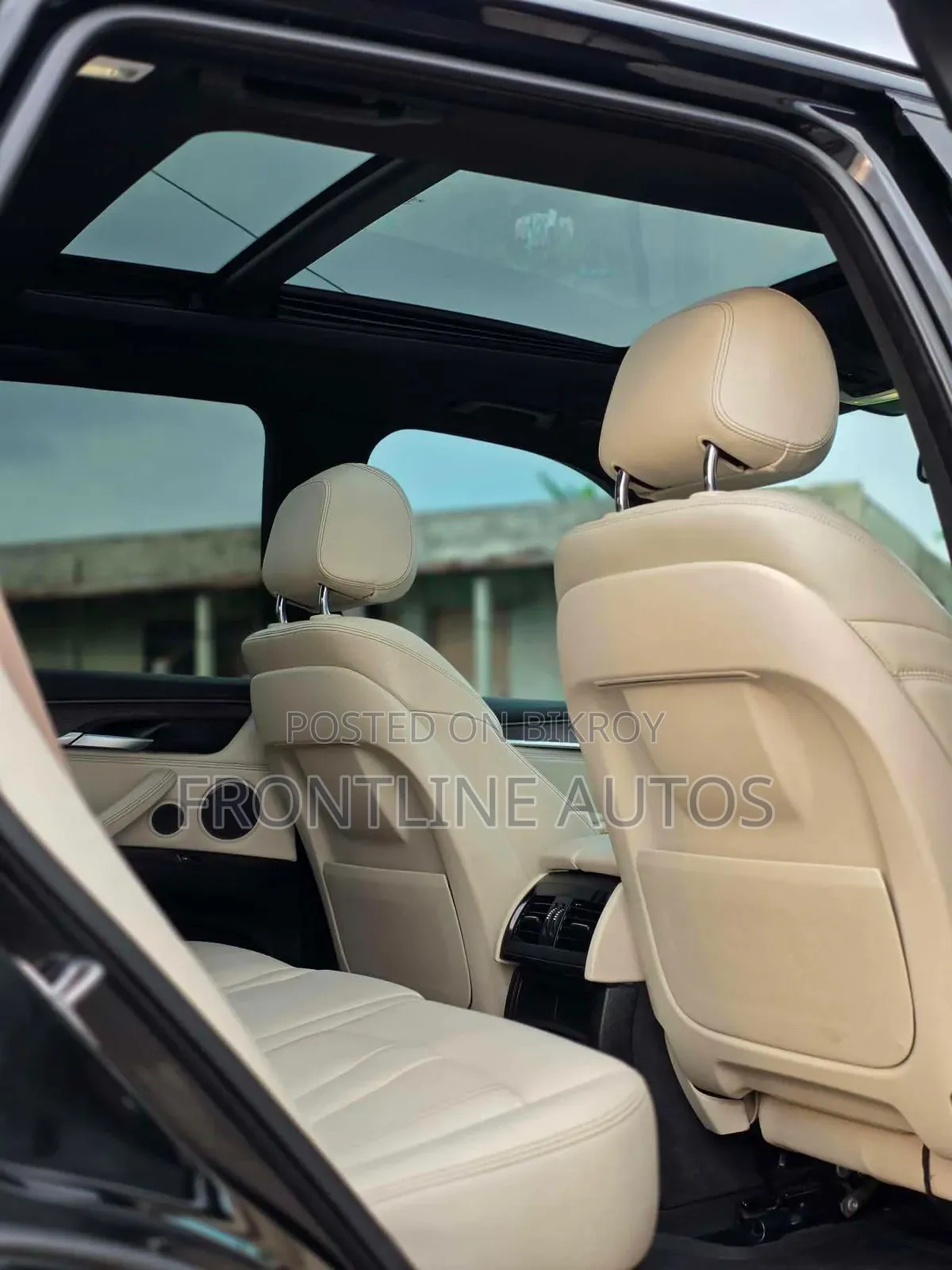 BMW X5 xDrive50i AWD (4.4L 8cyl 8A) 2016 Black