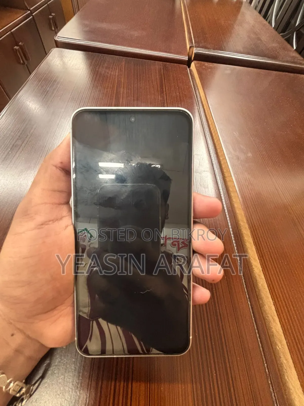 নতুন স্যামসাং গ্যালাক্সি এ৫৬ ১২৮ জিবি হোয়াইট