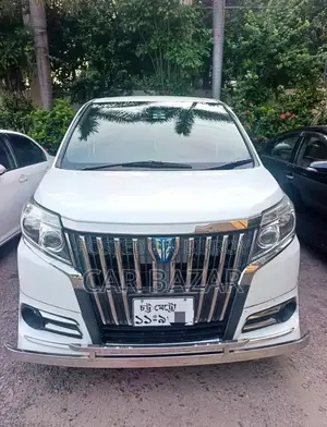 Toyota Noah 2017 Off White