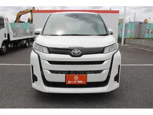 Toyota Noah 2022 White