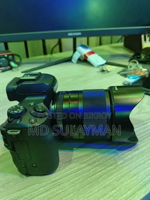 Canon M50ii With 1.4 52mm Lenc