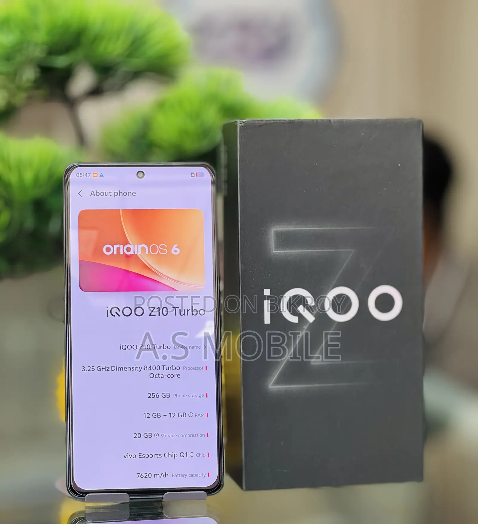 আইকিউওও ২৫৬ জিবি কালো