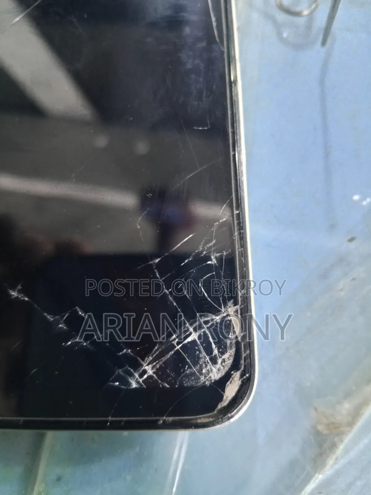 রিয়েলমি সি৬১ ১২৮ জিবি গোল্ড