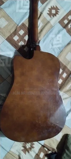 Kabat Guitar Brown Colour