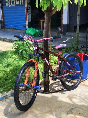 This Air Fork is for sale. Only the suspension is for sale, not the bicycle.