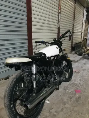 ইয়ামাহা ১৯৯৯ সাদা