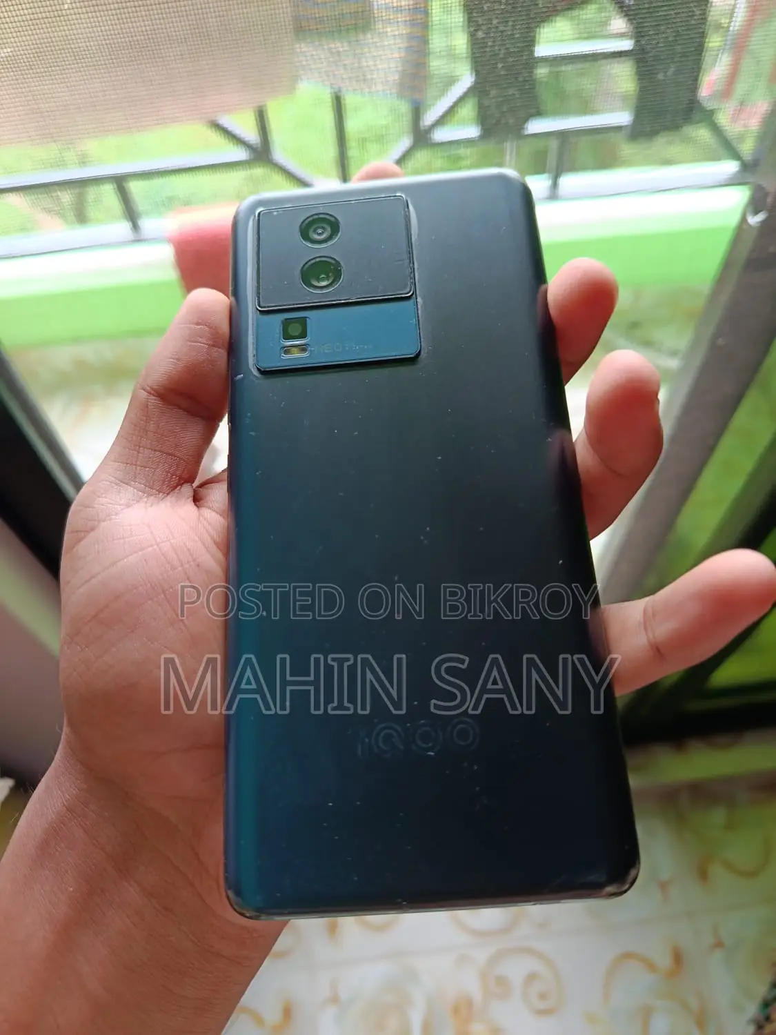 iQOO ১২৮ জিবি নীল