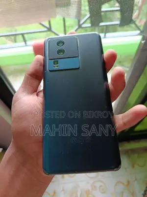 iQOO ১২৮ জিবি নীল