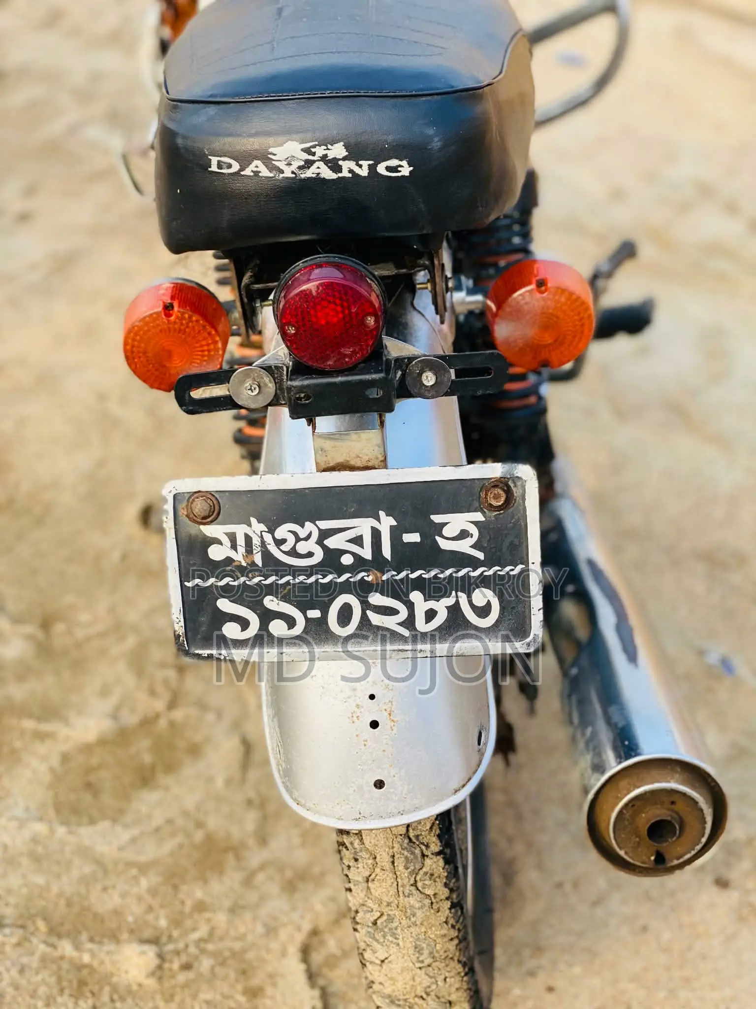 সুজুকি হায়াতে ১৯৭২ কালো
