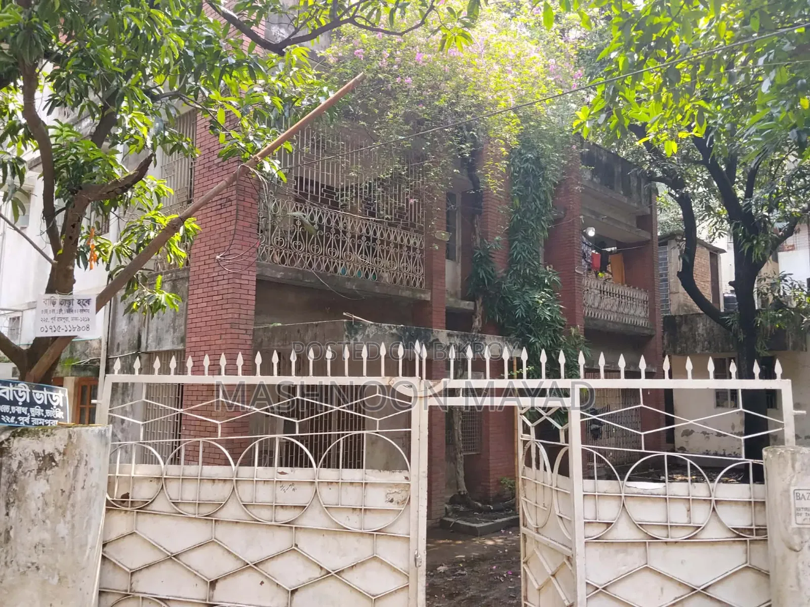 রামপুরায় বিক্রয়ের জন্য ৮ বেডরুমের সুসজ্জিত ফ্ল্যাট ব্লক