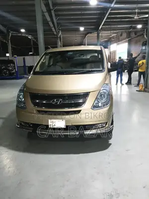 হুন্দাই এইচ১ ২.৪ জিএলএস ২০১০ গোল্ড