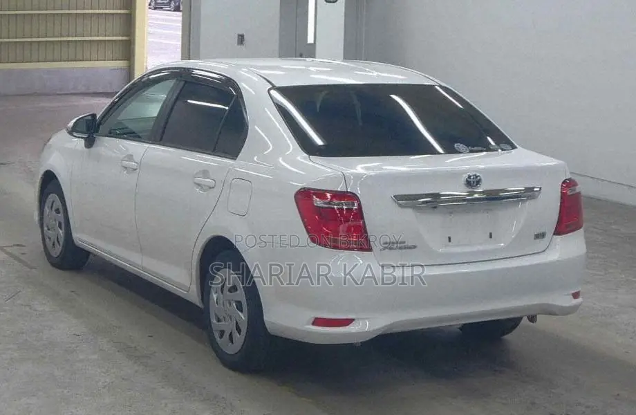 Toyota Axio 2021 White