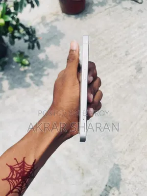 অ্যাপল আইফোন ১৩ ১২৮ জিবি সাদা