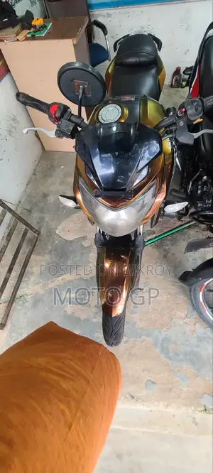 টিভিএস অ্যাপাচি আরটিআর ১৬০ ৪ভি ২০১৯ লাল