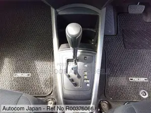 Toyota Corolla Fielder 1.5 Hybrid Front Wheel Drive 2021 Silver