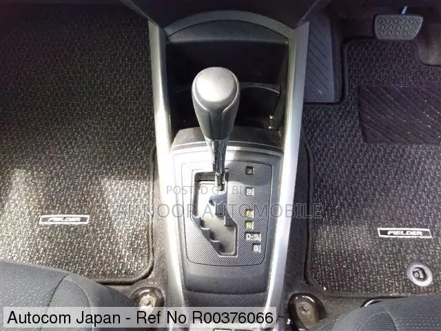 Toyota Corolla Fielder 1.5 Hybrid Front Wheel Drive 2021 Silver