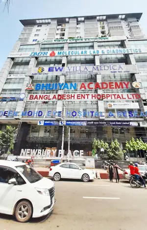 Furnished 3bdrm Apartment in Uproperty, Dhanmondi for Sale