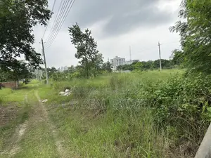 ব্লক-পি এক্সটেনশন, ৪-কাঠা, সিরিয়াল-১৩০০, বসুন্ধরা আর/এ