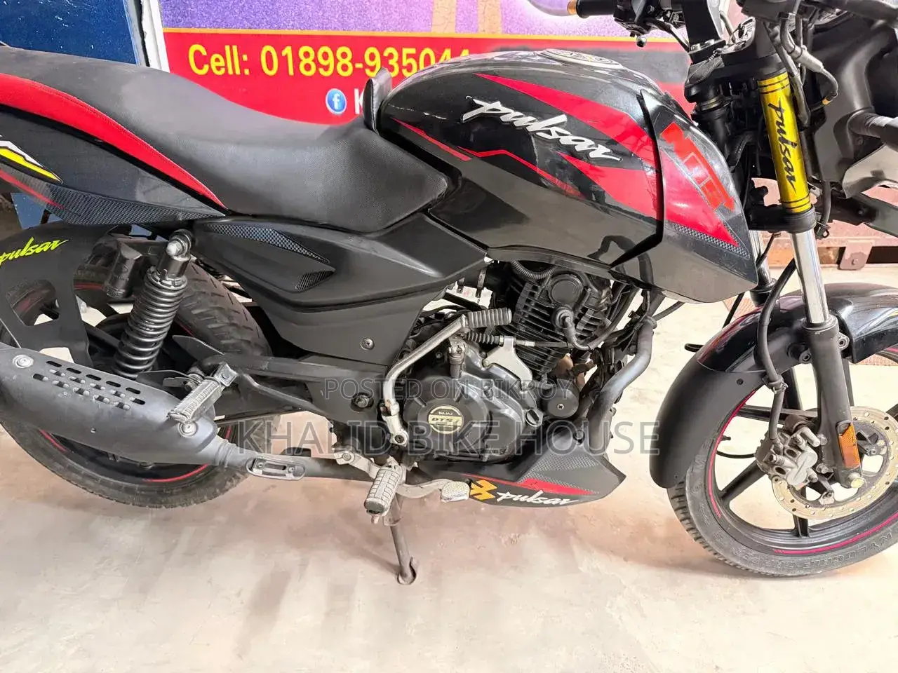 Bajaj Pulsar 150 2025 Black
