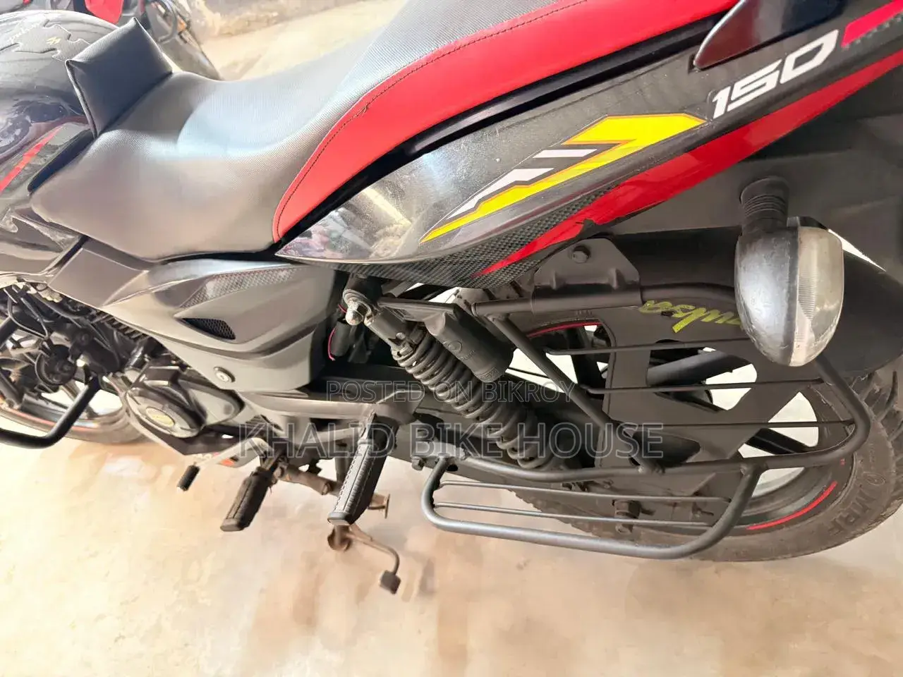Bajaj Pulsar 150 2025 Black