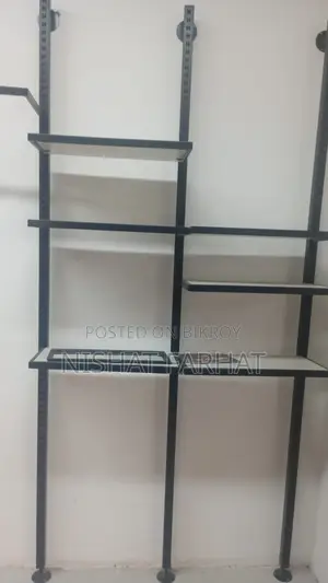 শোরুমের কাপড় ডিসপ্লে র‍্যাক সেট বিক্রি হবে (১৫.২ ফুট × ৮ ফুট)