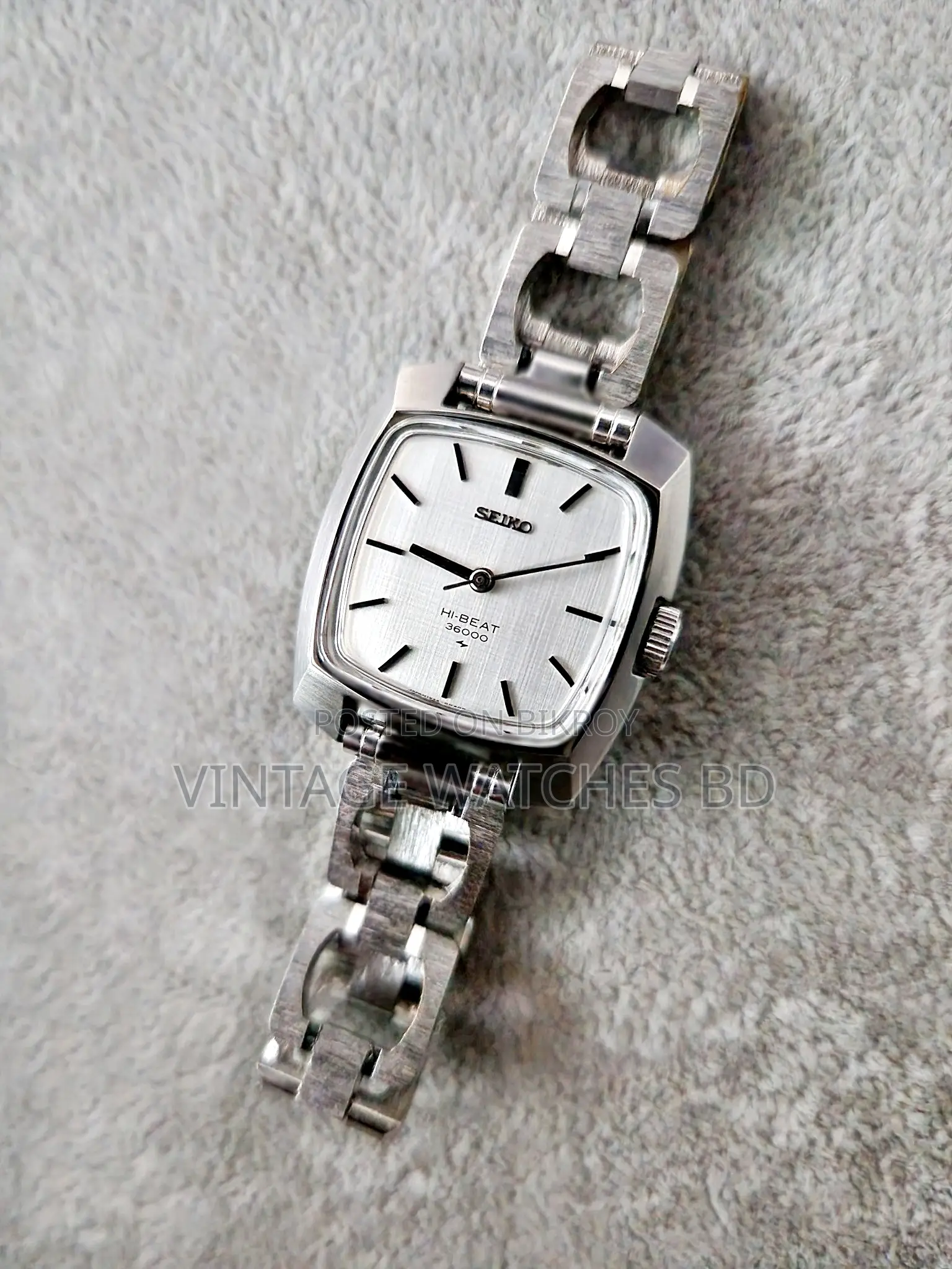 1969 Ladies Seiko Antique Manual Winding Dome Shape Japan