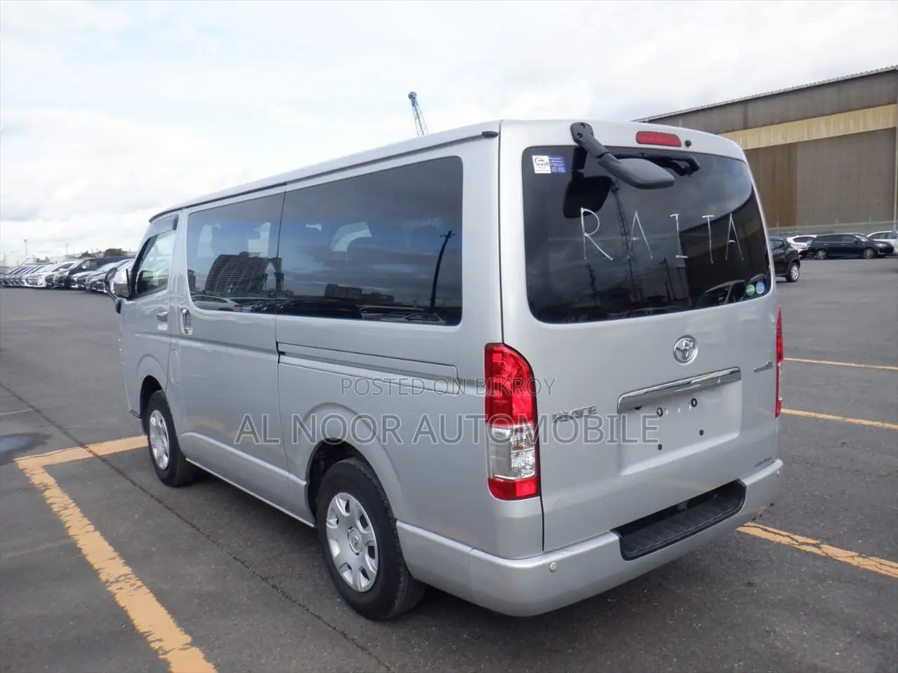 Toyota HiAce 2020 Silver