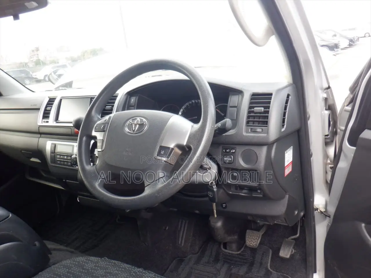 Toyota HiAce 2020 Silver