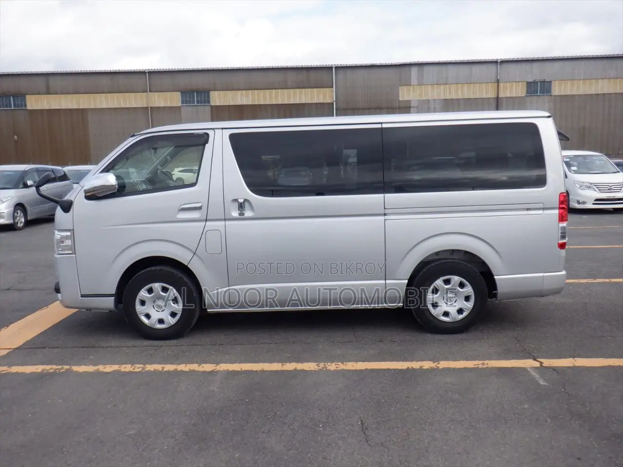 Toyota HiAce 2020 Silver